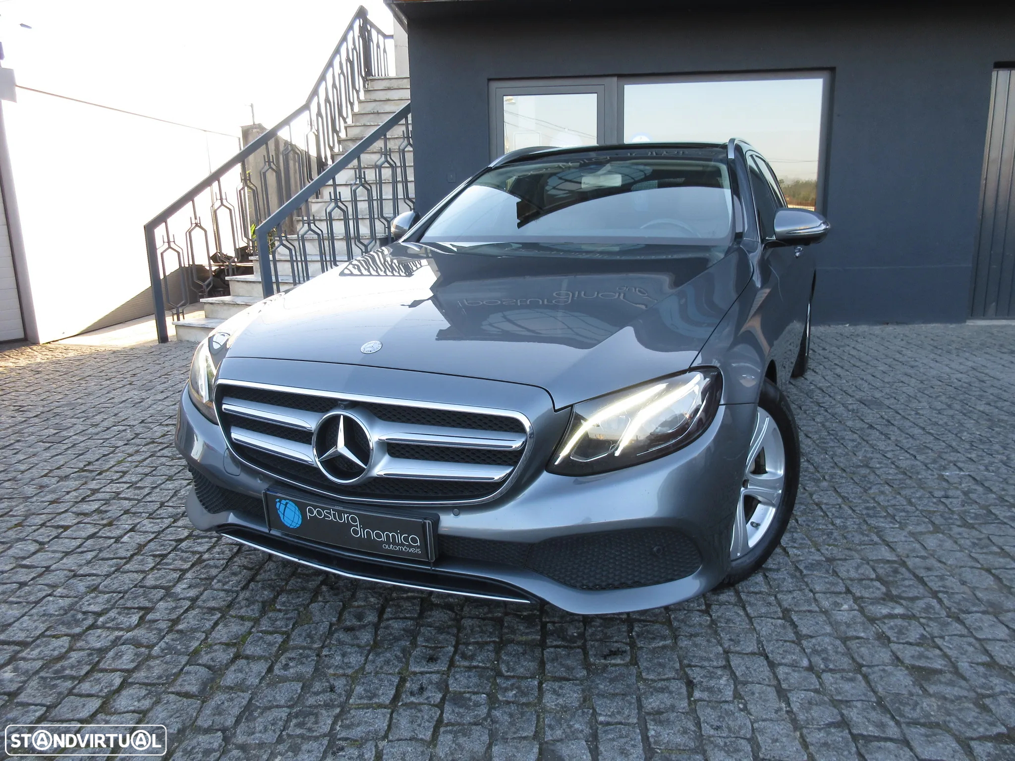 Mercedes-Benz E 200 - 2