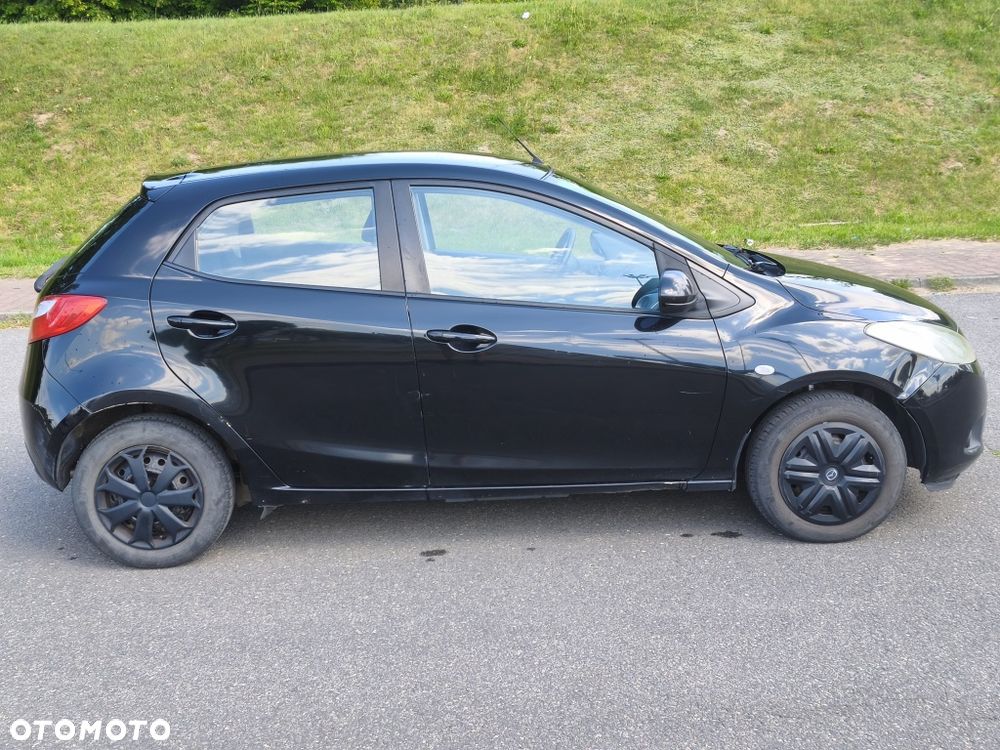 Mazda 2 - 4
