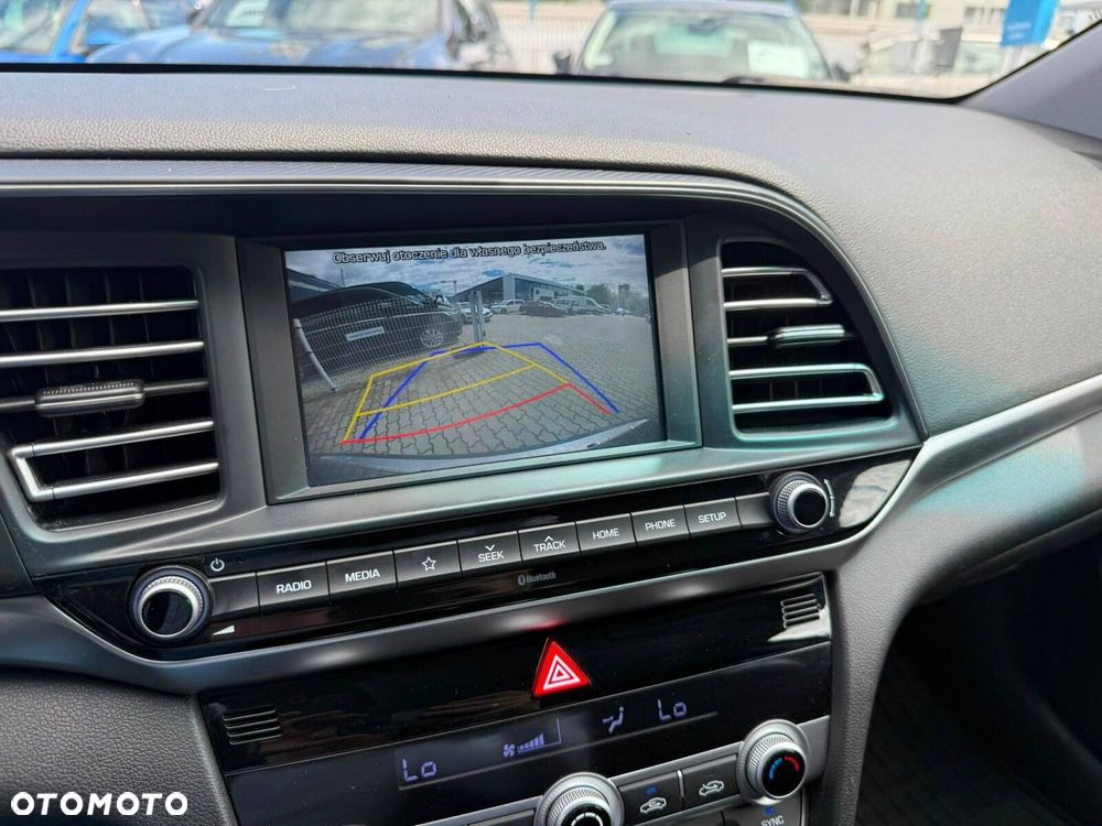 Hyundai Elantra 1.6 Comfort - 29
