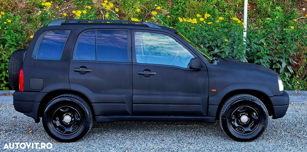 Suzuki Grand Vitara 2.0 TD Club - 13