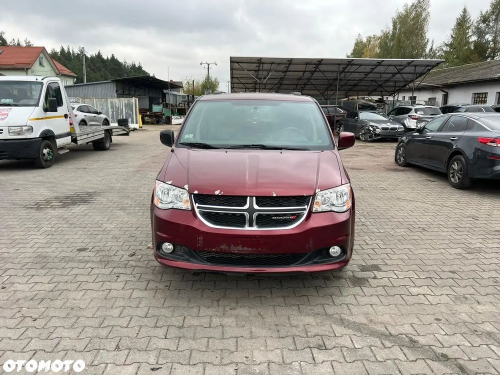 Dodge Grand Caravan - 6