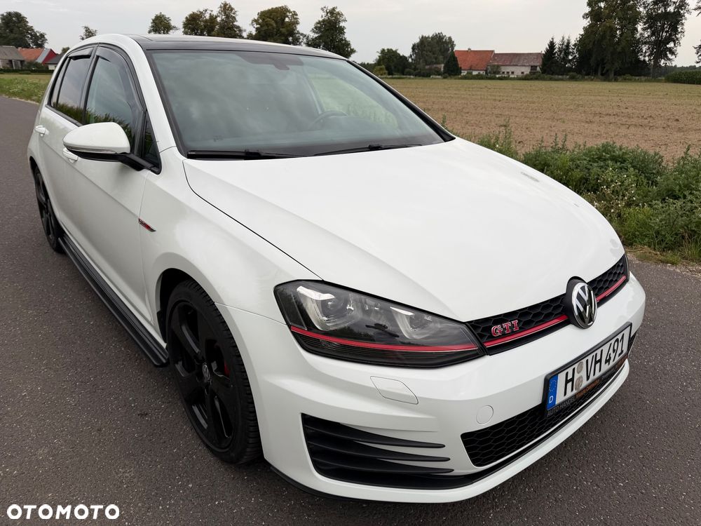 Volkswagen Golf GTI BlueMotion Technology DSG - 1