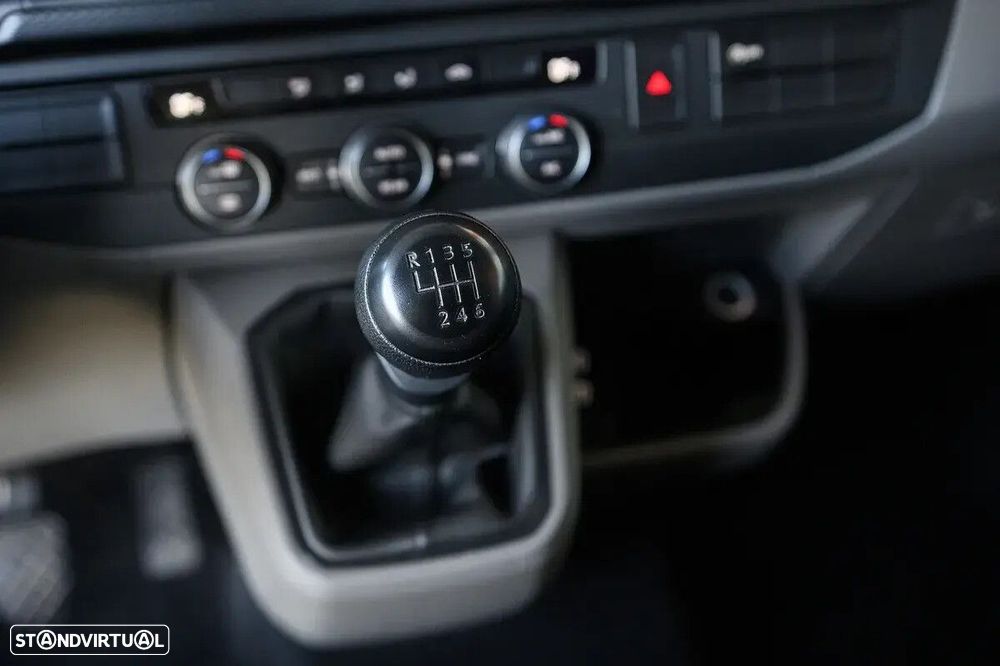 VW Caravelle 2.0 TDI L.Comfortline - 42