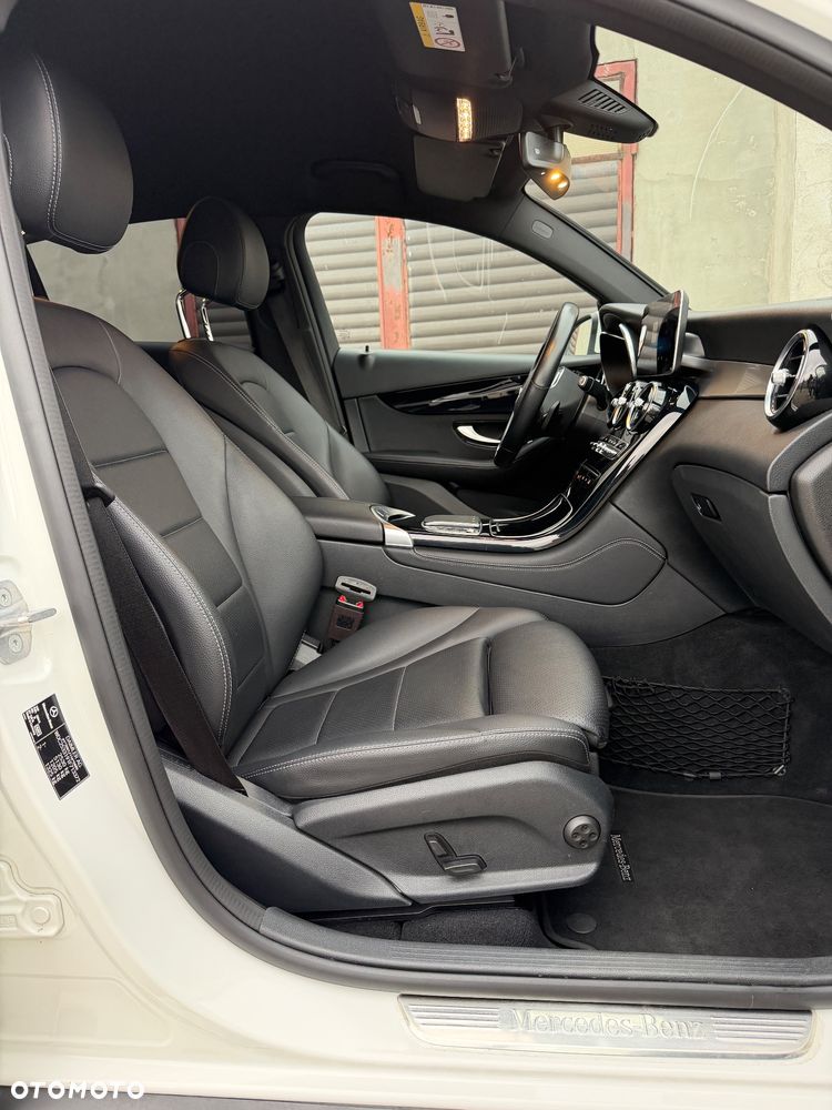 Mercedes-Benz GLC 300 d 4Matic 9G-TRONIC - 13