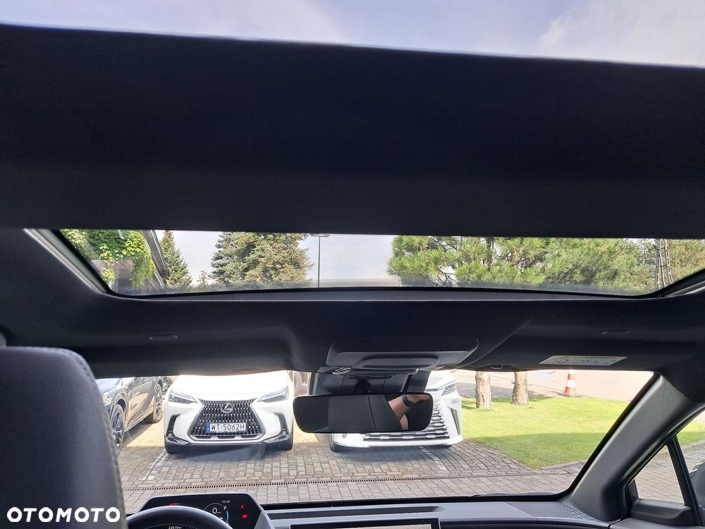 Toyota bZ4X 71.4kWh 4x4 Executive - 8