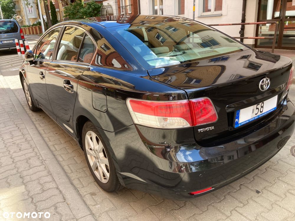 Toyota Avensis 2.0 Sol plus - 4