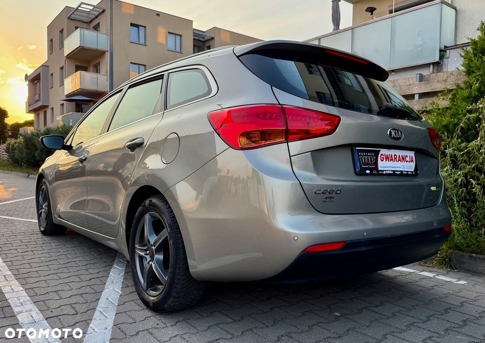 Kia Ceed 1.6 GDI Platinum Edition - 3