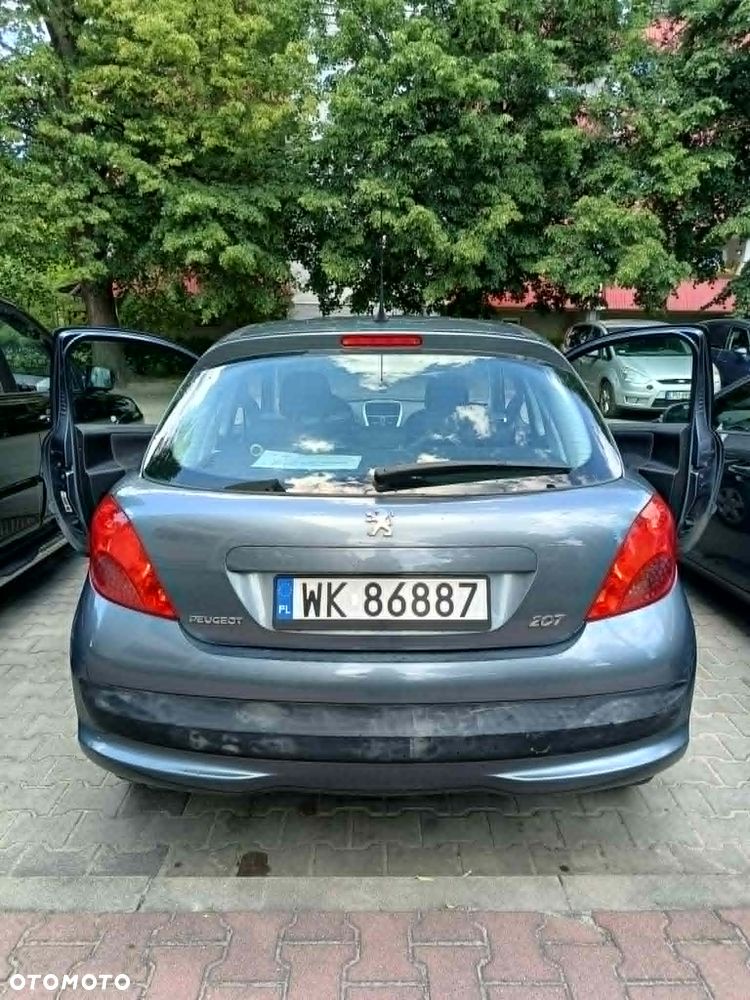 Peugeot 207 1.4 16V Trendy - 3