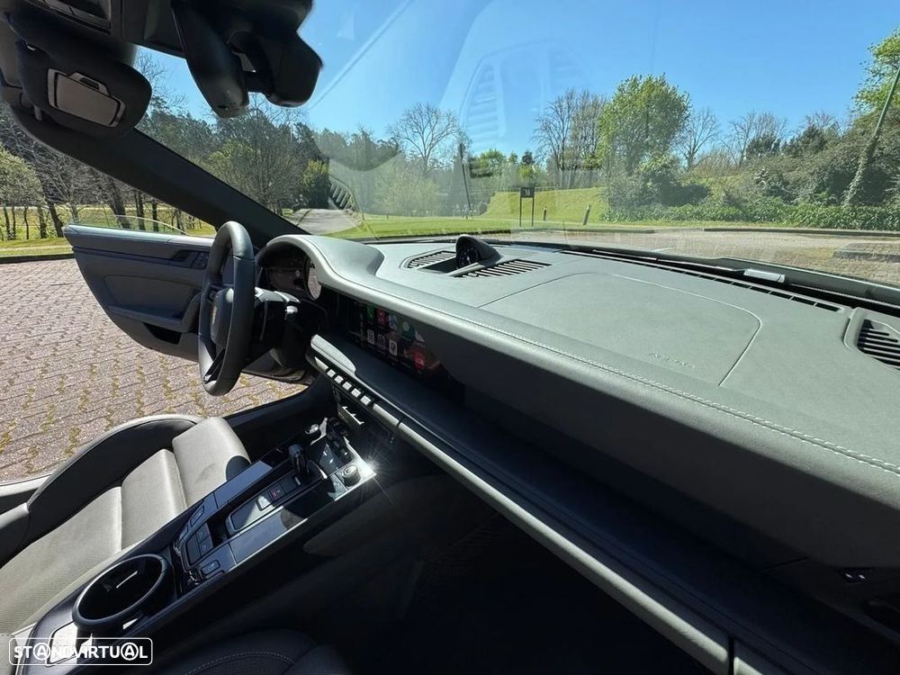 Porsche 911 (992) Targa 4 GTS PDK - 19