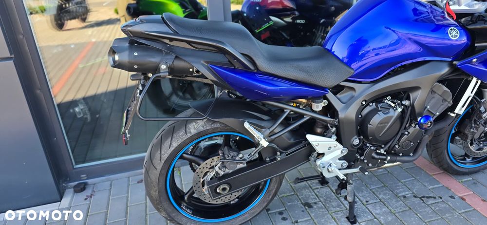 Yamaha FZ6 - 18