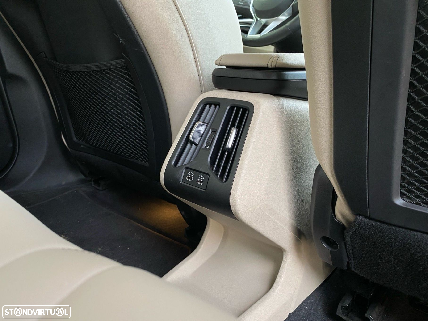 BMW iX1 xDrive30 - 18