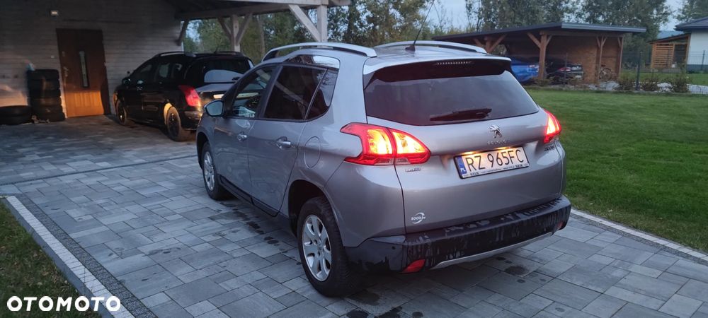 Peugeot 2008 1.6 BlueHDi Style - 3
