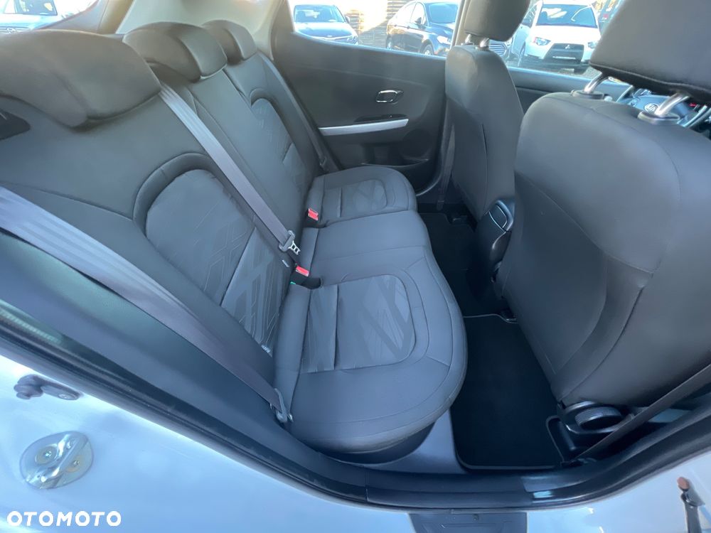 Kia Ceed 1.6 GDI Dream Team Edition - 21