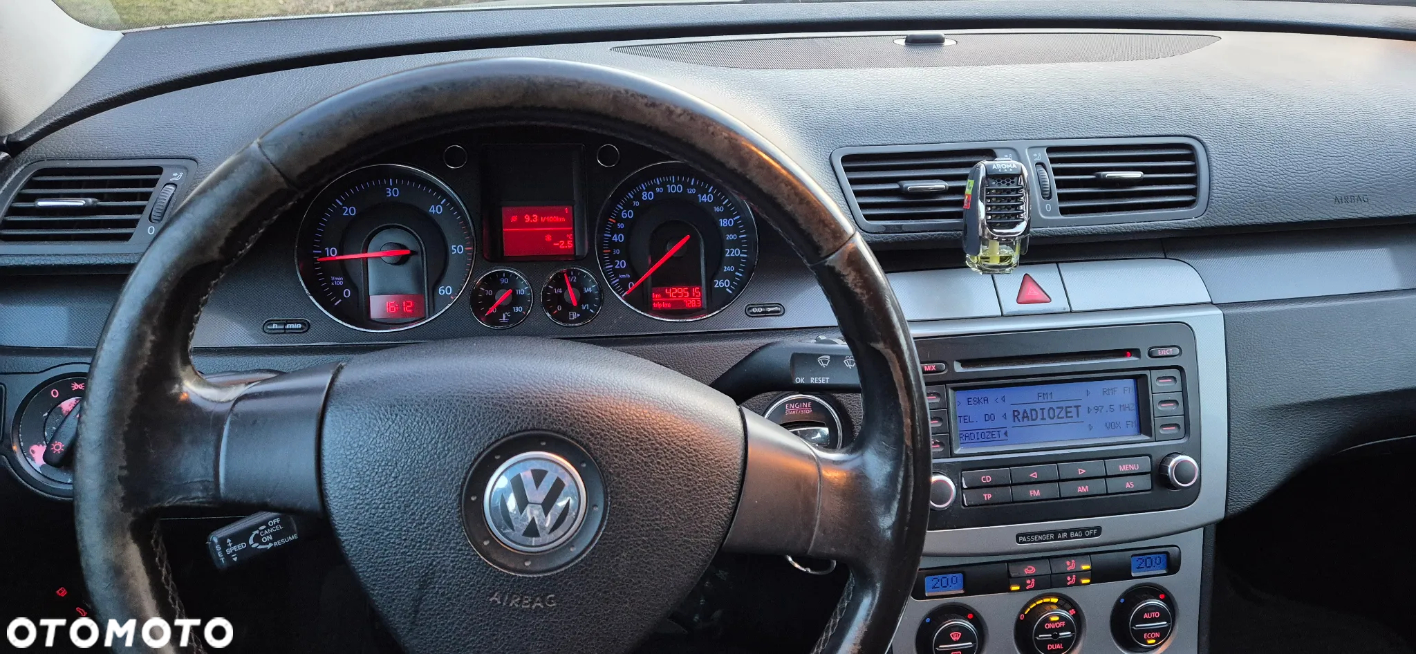 Volkswagen Passat 2.0 TDI Comfortline - 21