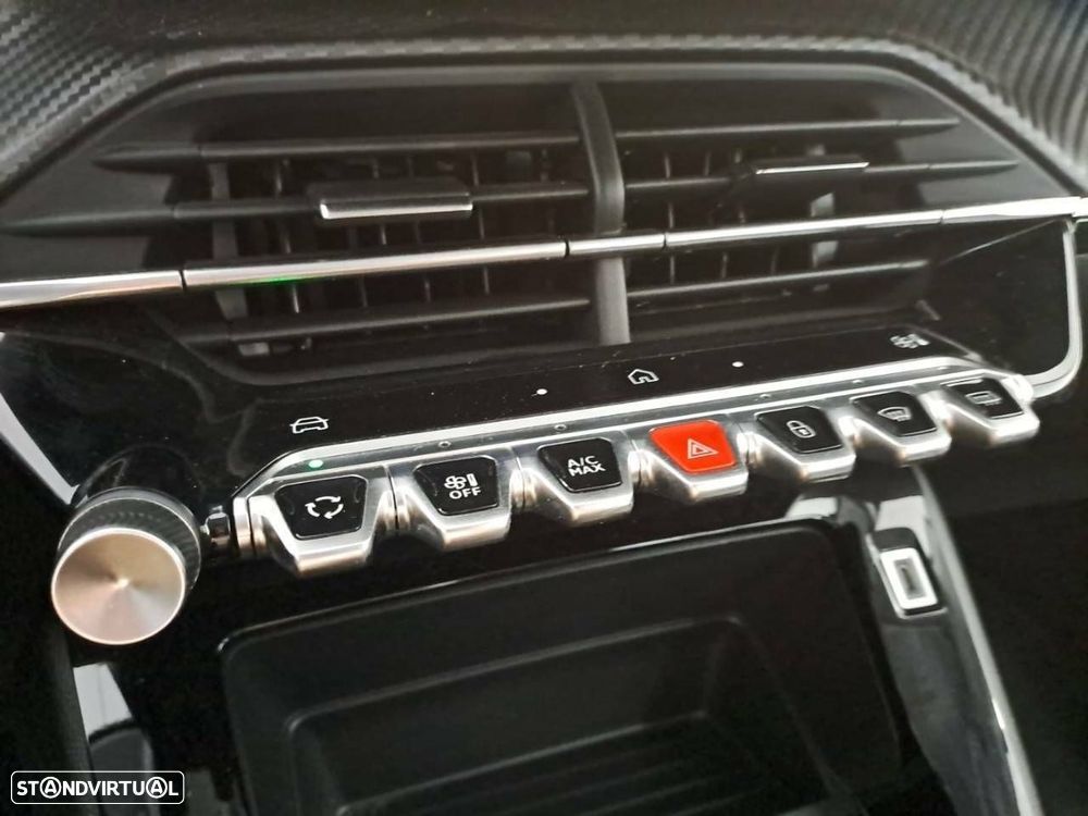 Peugeot 208 1.2 PureTech Style - 22