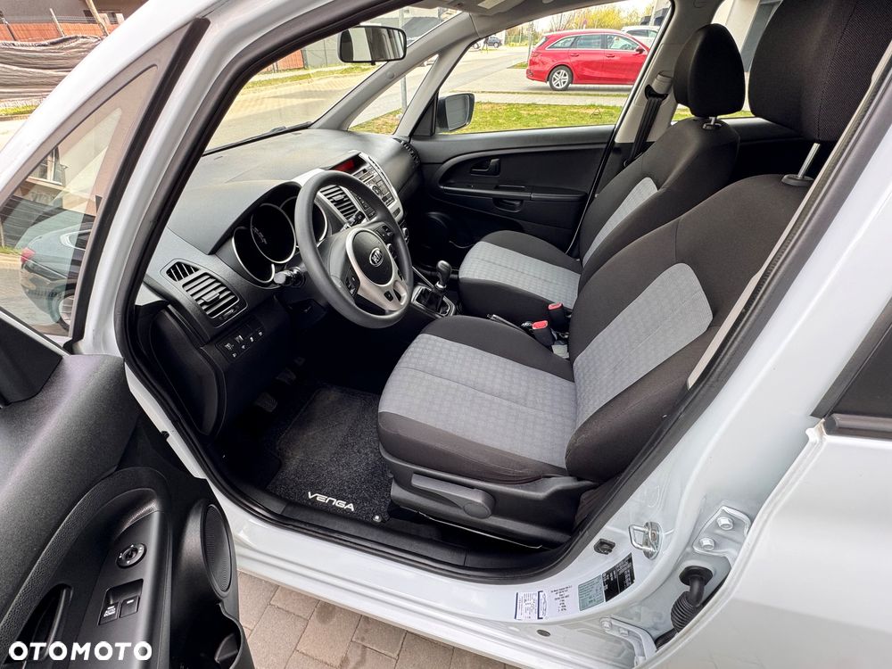 Kia Venga 1.4 Business Line - 17