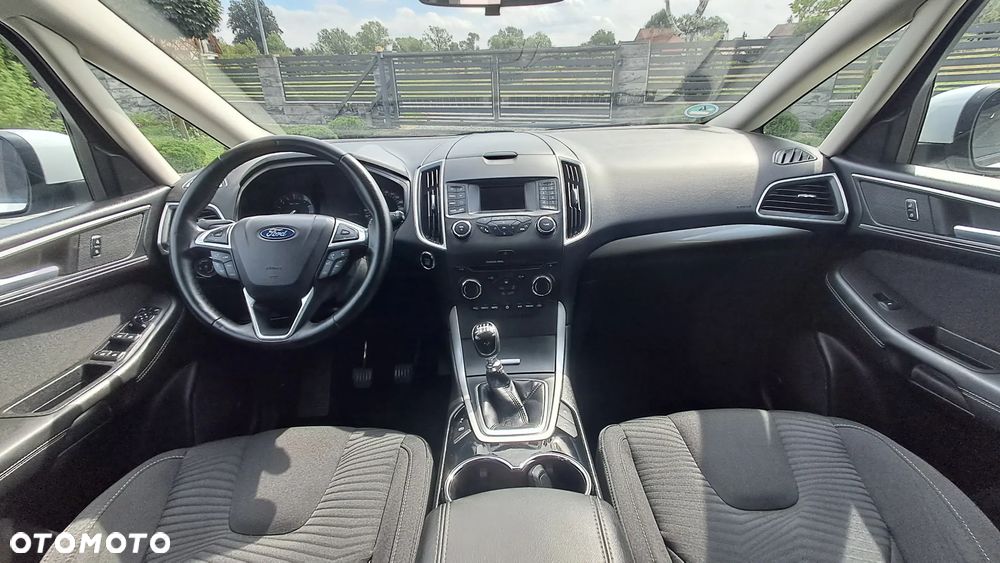 Ford S-Max - 10