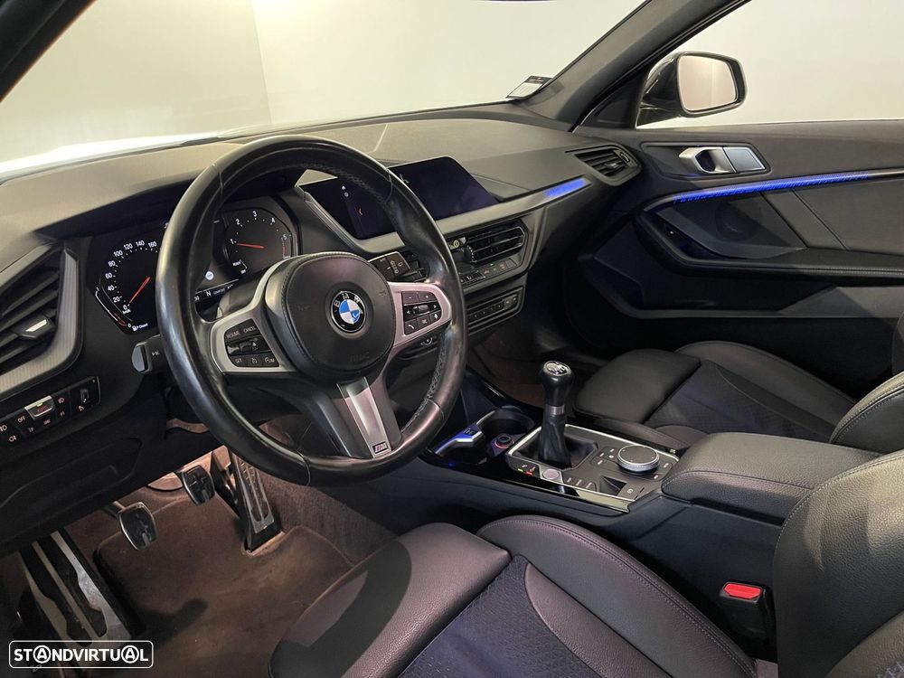 BMW 116 d Pack Desportivo M - 10