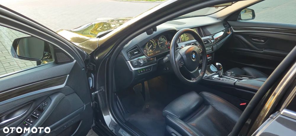 BMW Seria 5 520d Luxury Line - 31