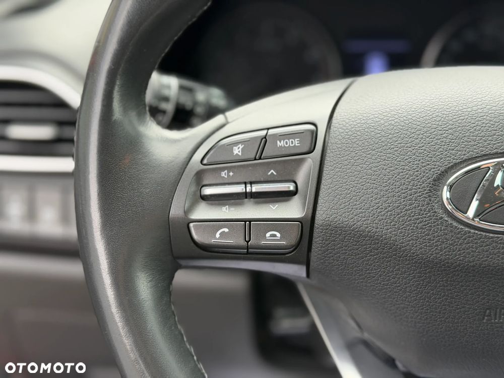 Hyundai i30 1.5 DPI Classic + - 15