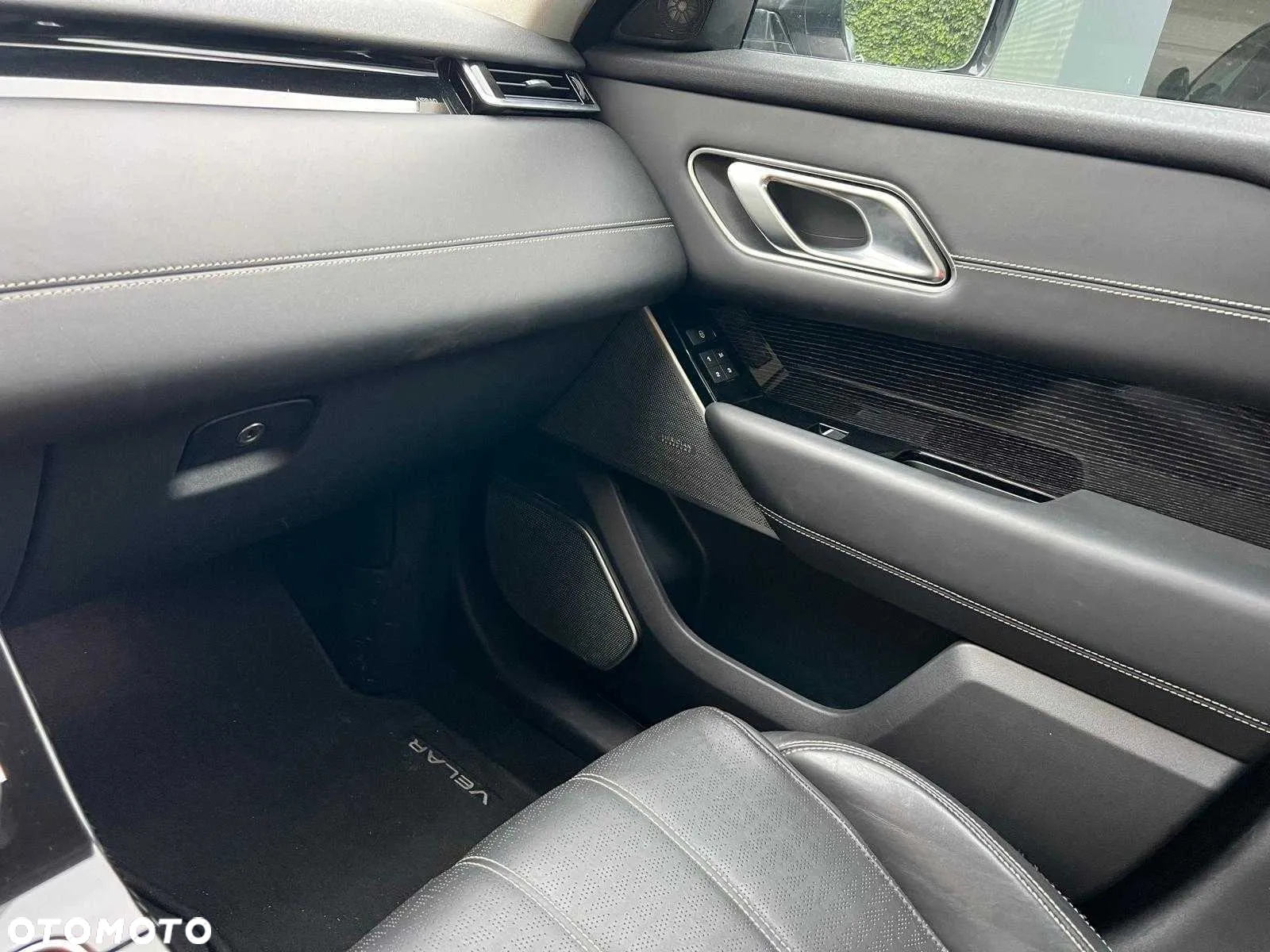 Land Rover Range Rover Velar 2.0 SD4 R-Dynamic SE - 19