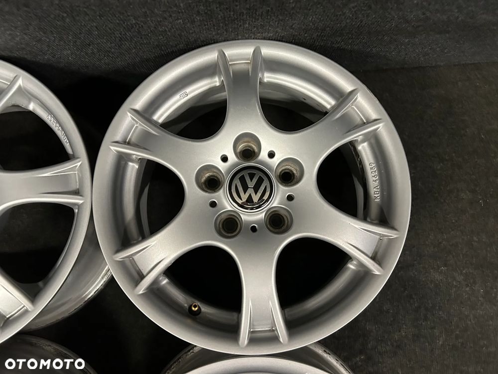 Alufelgi VW Golf 5, 6, Golf Plus, Touran, Caddy 16 cali 5x112 4szt. - 10