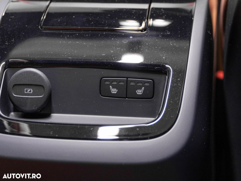 Volvo S90 Recharge T8 AWD Ultimate Dark - 28
