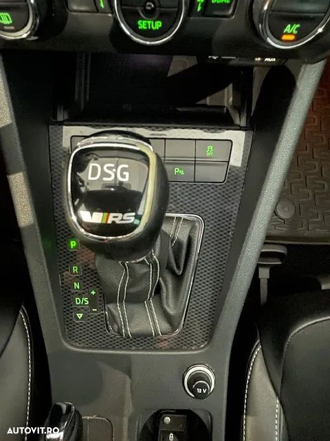 Skoda Octavia Combi Diesel 2.0 TDI DSG RS - 11