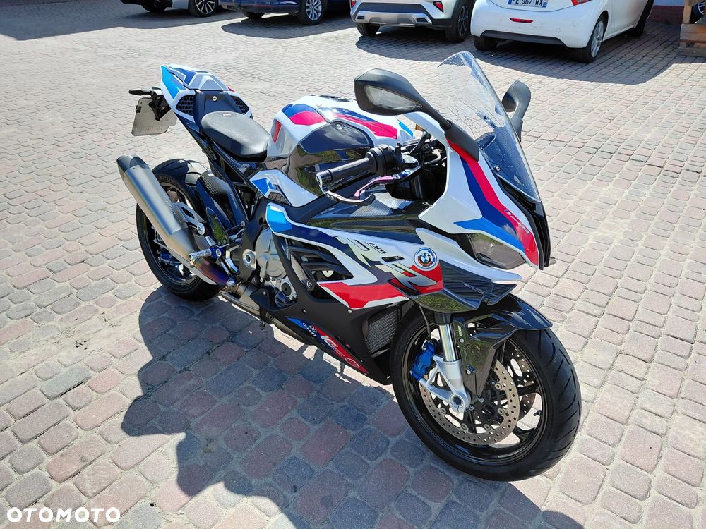BMW S - 9