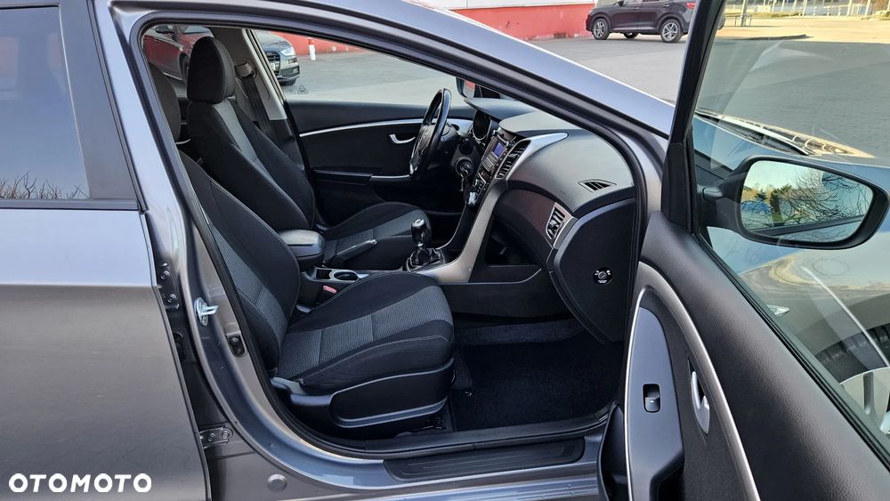 Hyundai i30 1.6 GDI BlueDrive Classic + - 38