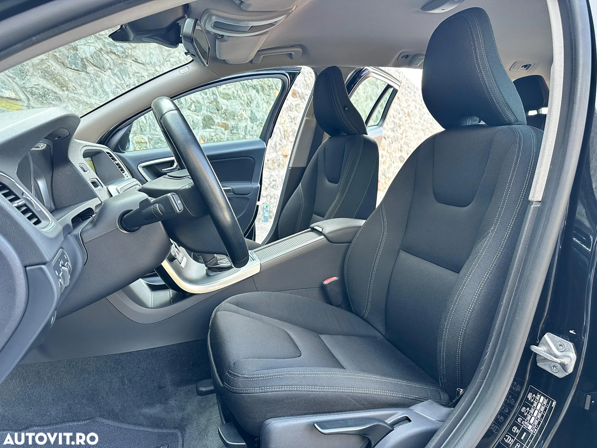 Volvo V60 D2 Geartronic Powershift Kinetic - 11