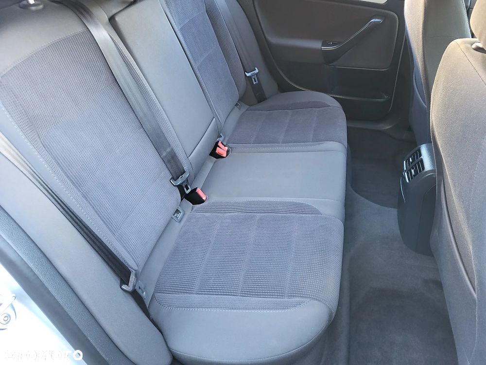 Volkswagen Jetta 1.9 TDI Comfortline - 39