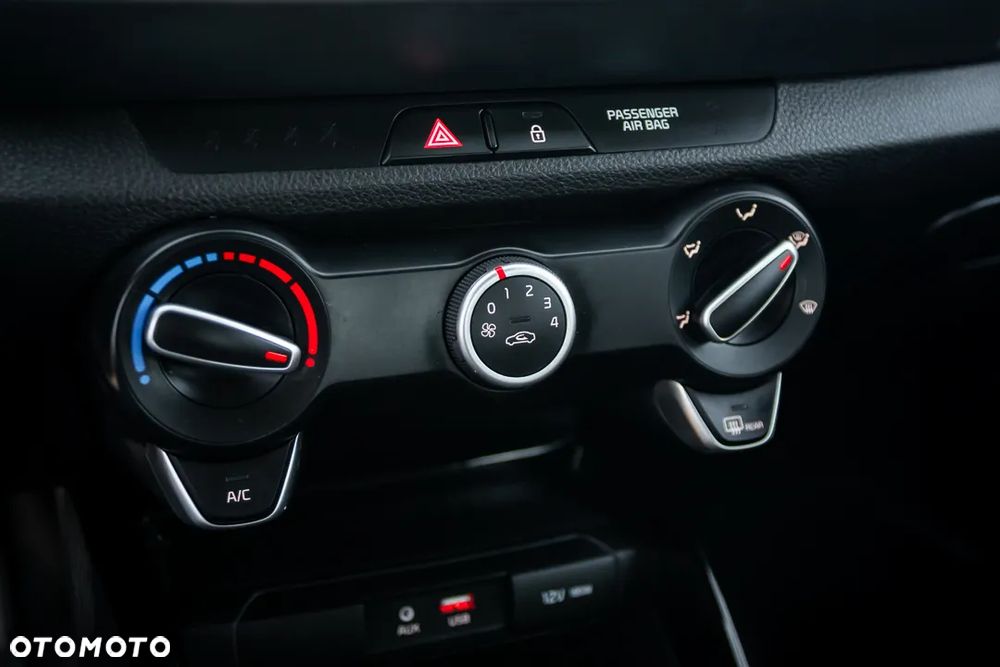 Kia Stonic 1.0 T-GDI 100 OPF Dream-Team Edition - 30