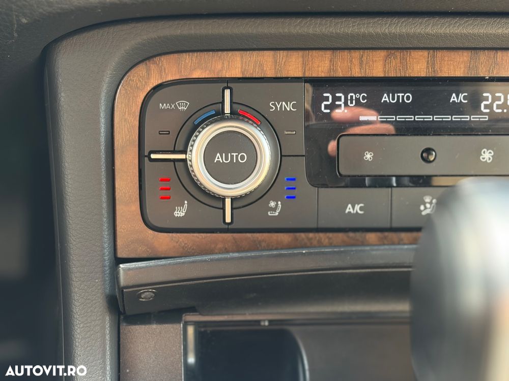 Volkswagen Touareg 3.0 V6 TDI SCR Blue Motion DPF Automatik Executive Edition - 9