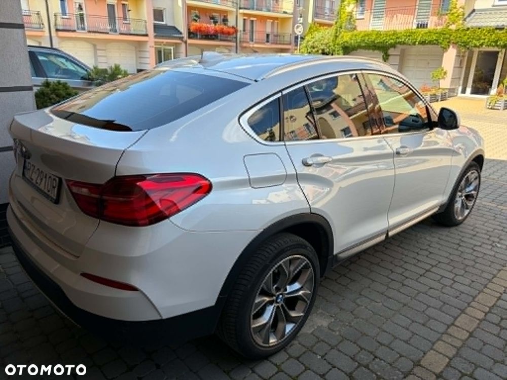 BMW X4 xDrive20i xLine - 12