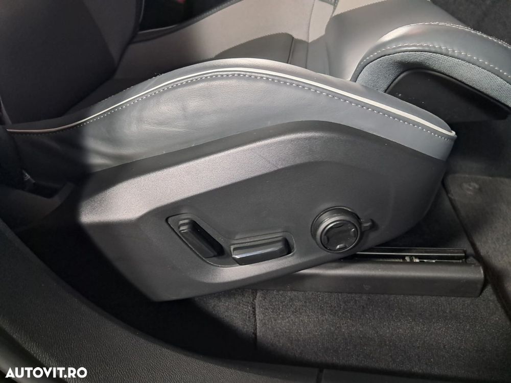 VOLVO XC60 2022 — imagine 18