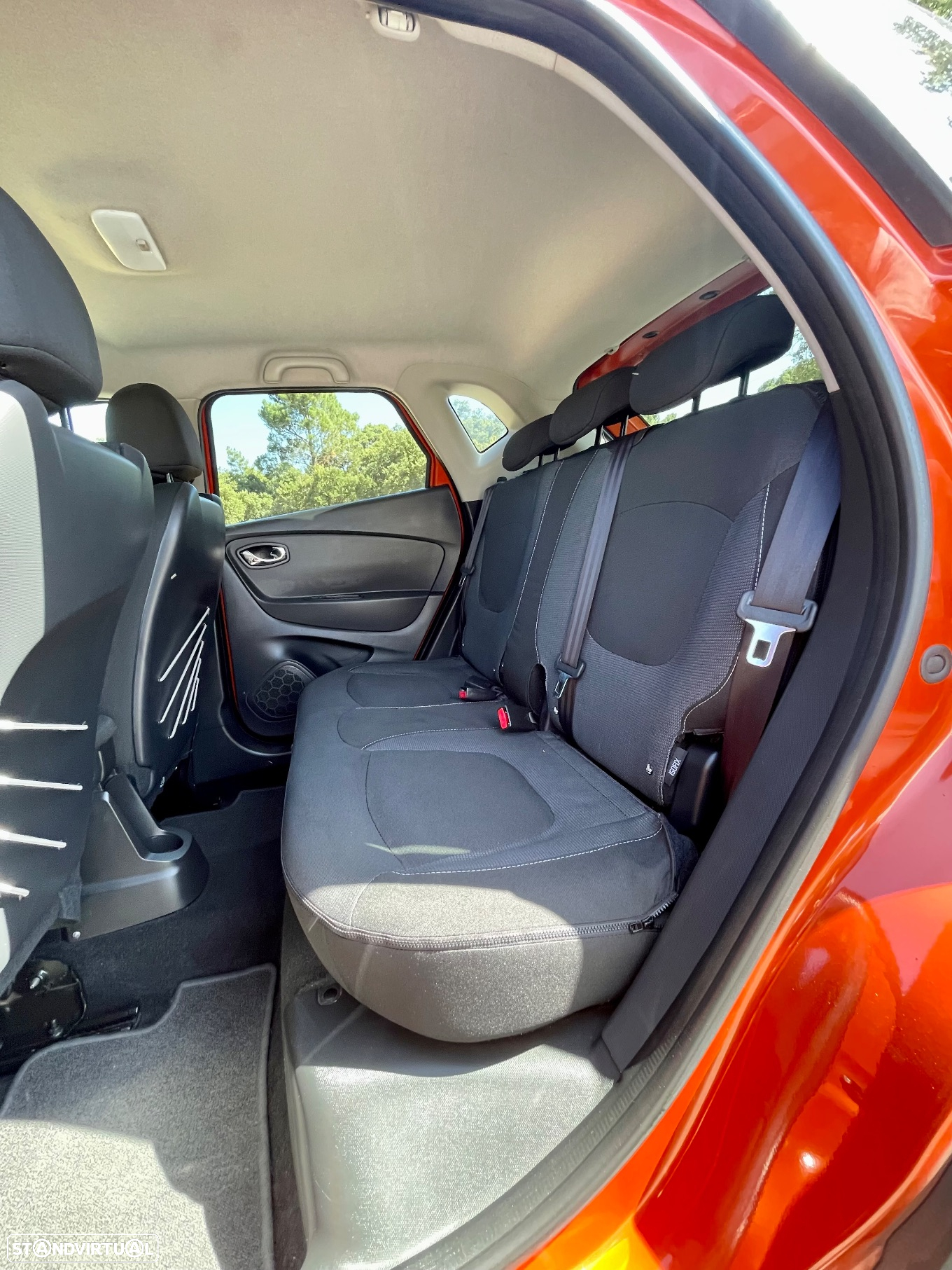 Renault Captur 1.5 dCi Exclusive - 18