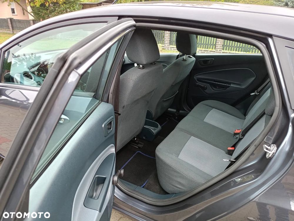 Ford Fiesta - 11