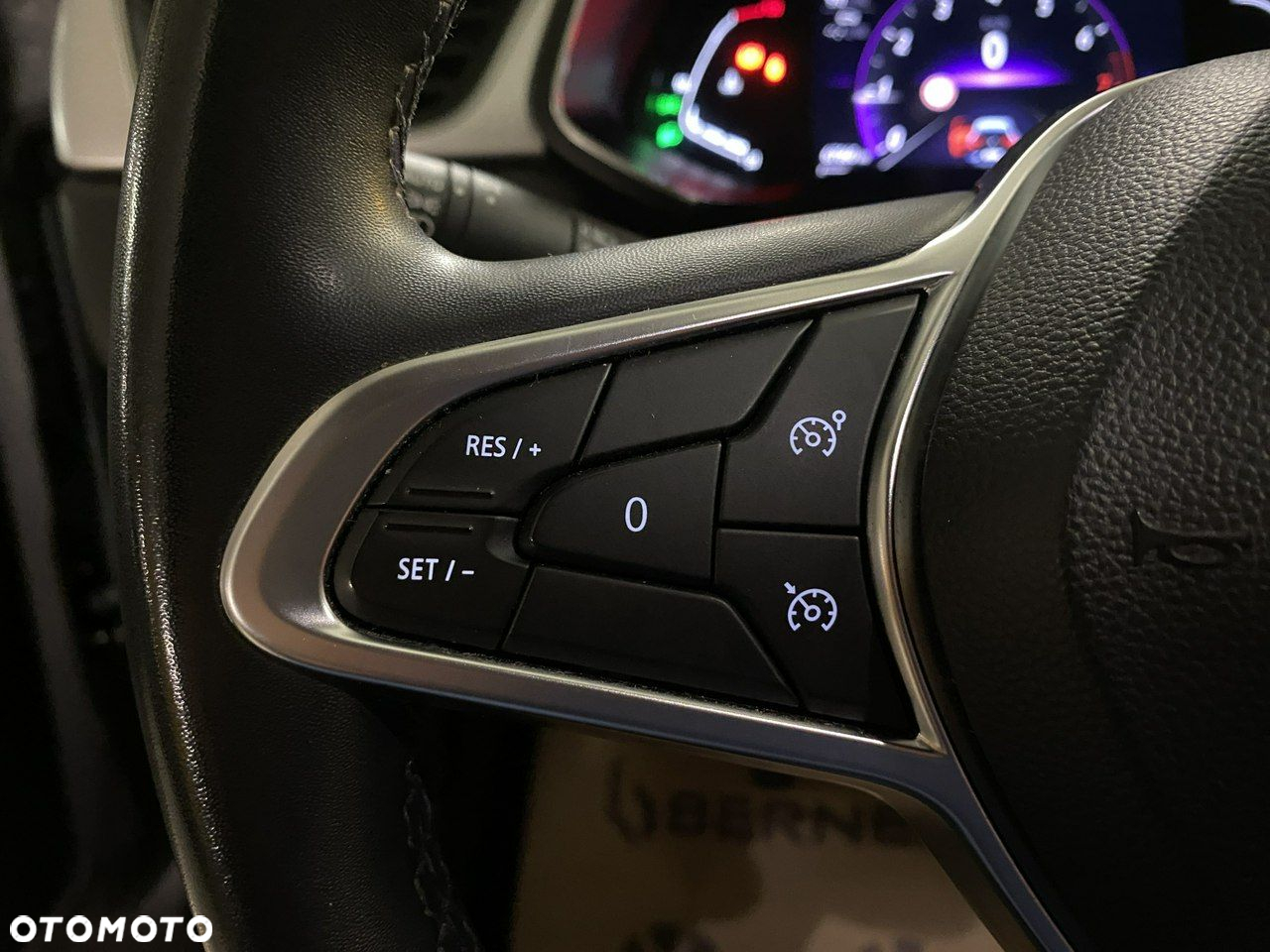 Renault Captur - 19