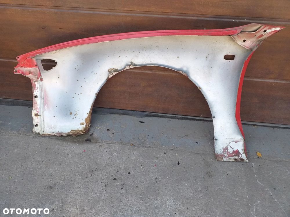 TOYOTA CELICA V 5 błotnik przód przedni prawy - 3