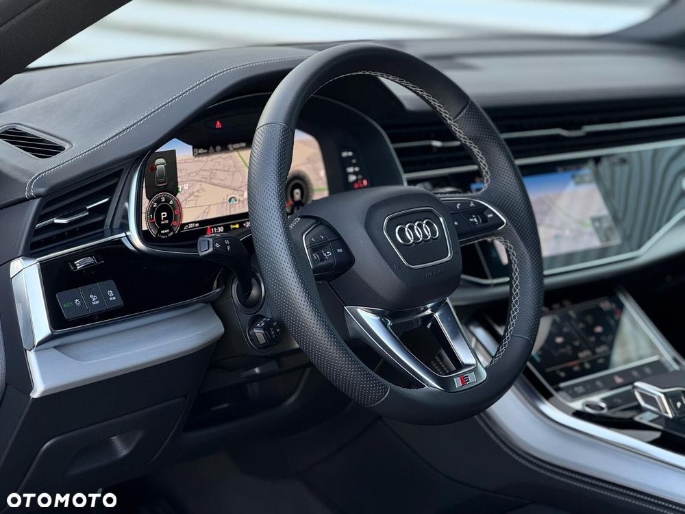 Audi Q8 - 11