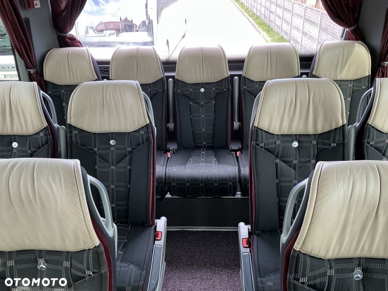 Mercedes-Benz TOURISMO - 35