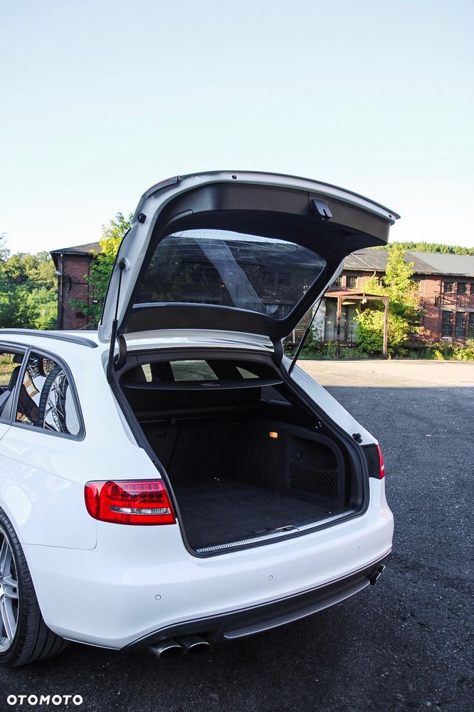 Audi S4 Avant - 38