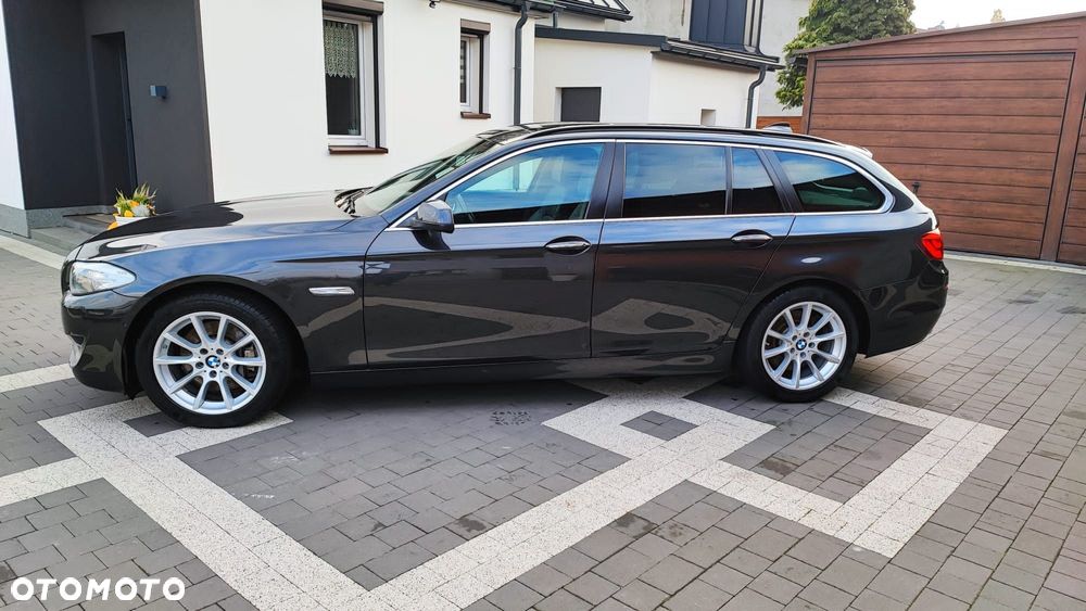 BMW Seria 5 530d xDrive Sport-Aut - 2