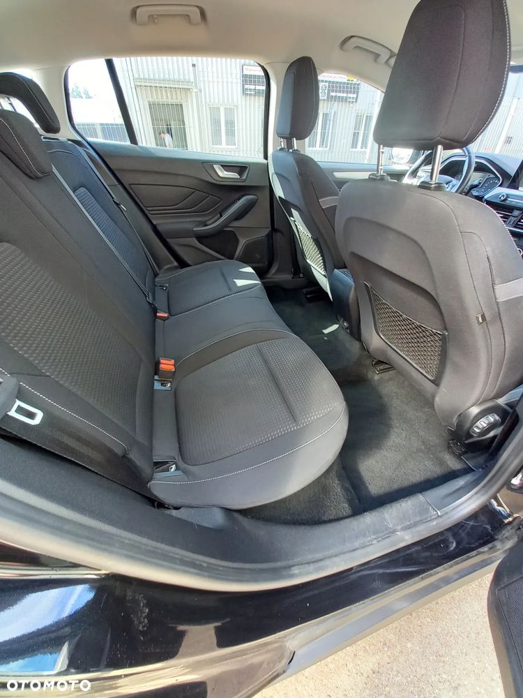 Ford Focus 1.0 EcoBoost Trend - 13