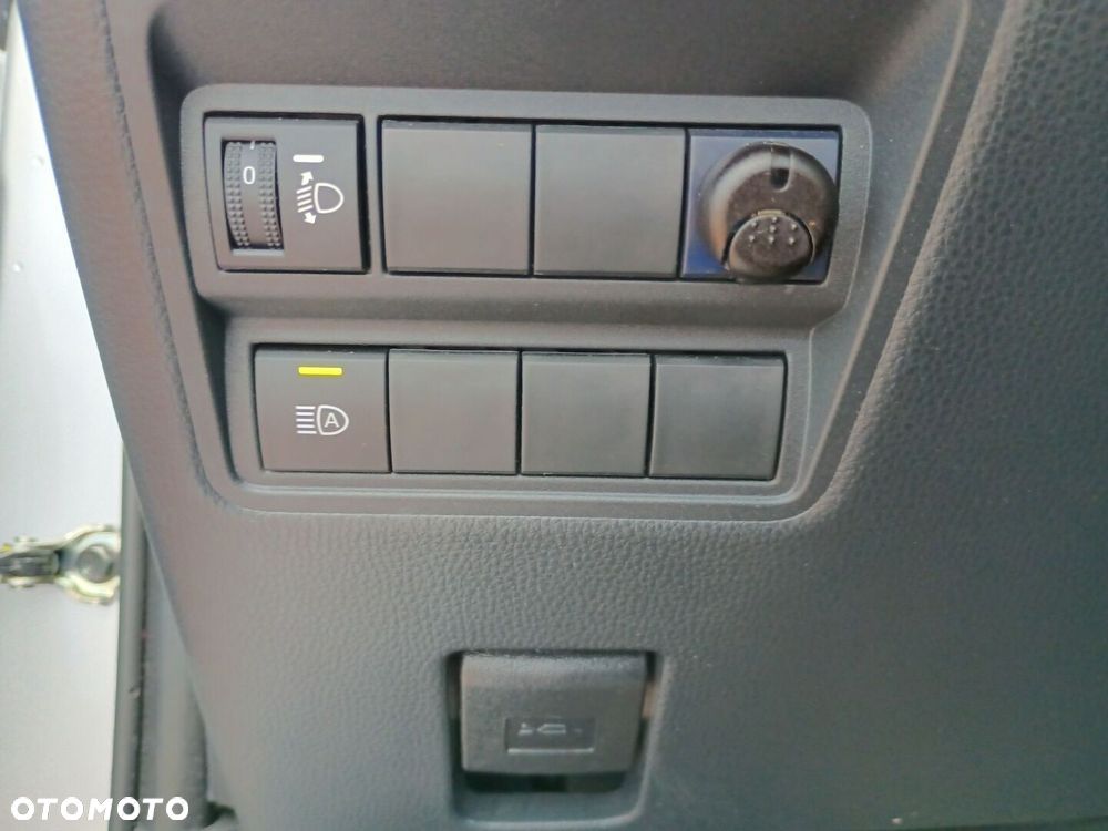 Toyota Yaris - 16