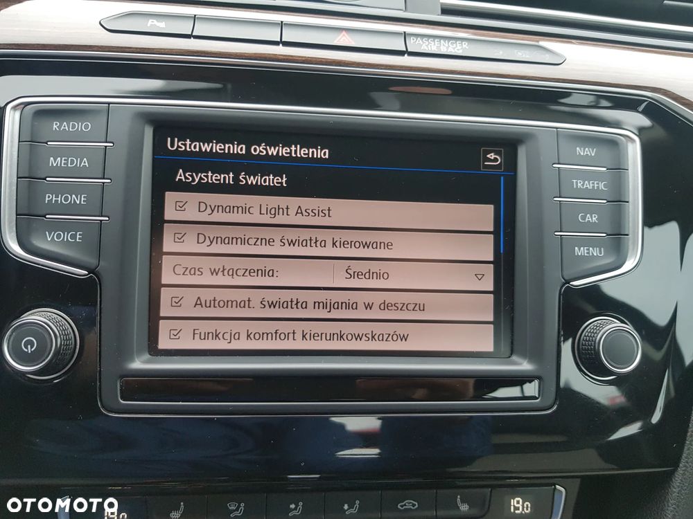 Volkswagen Passat 2.0 TDI BMT 4Mot Highline DSG - 21