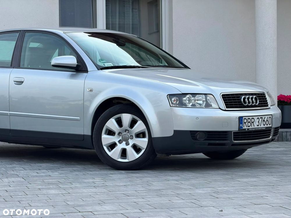 Audi A4 Limousine - 3