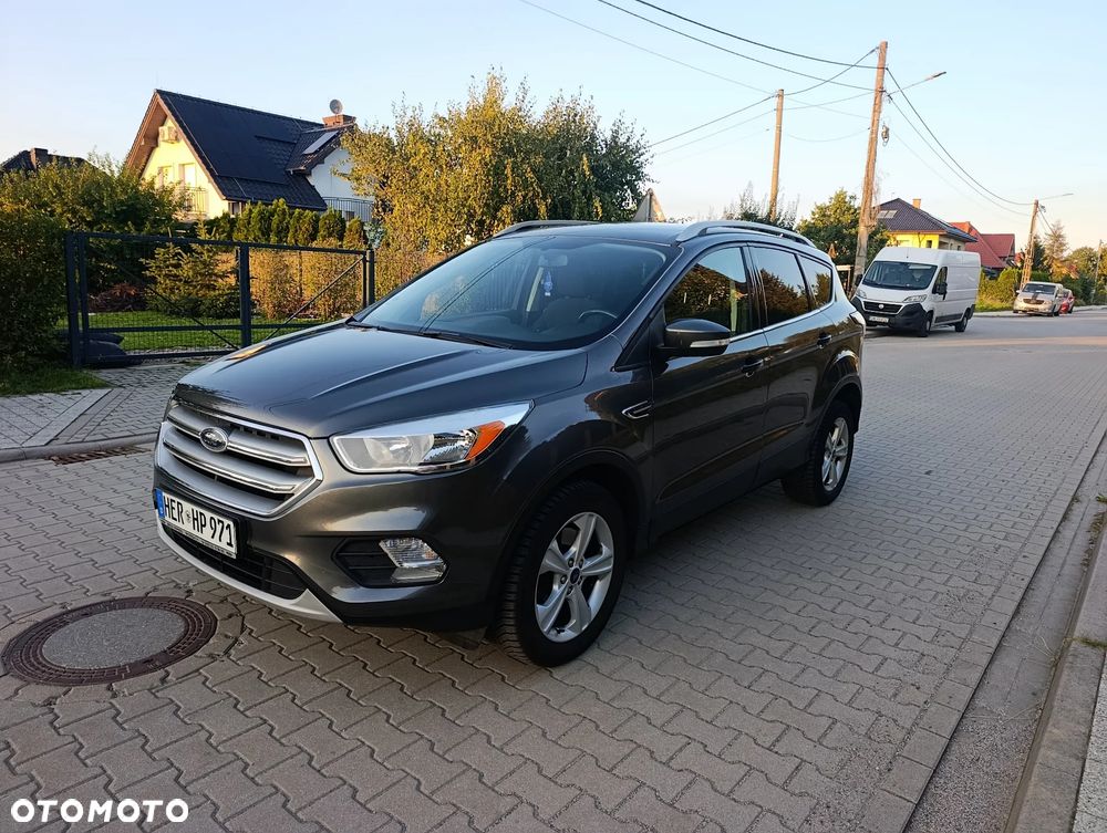 Ford Kuga 2.0 TDCi 2x4 Titanium - 2