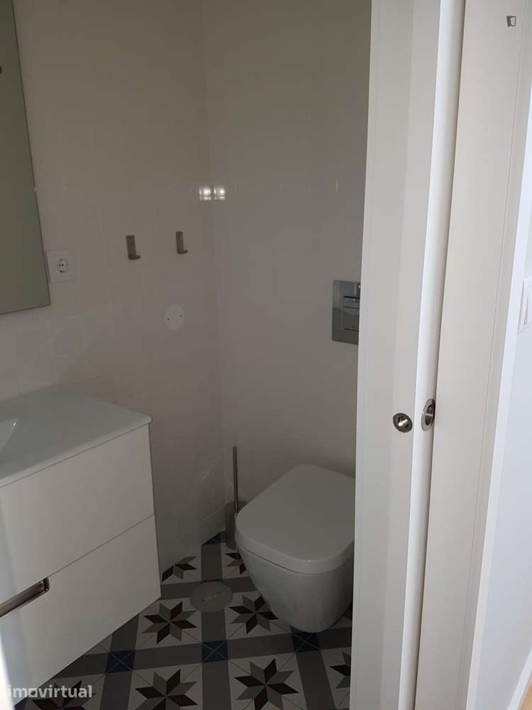 Apartamento com 1 quartos - localizado em Paranhos Porto - Grande imagem: 5/9